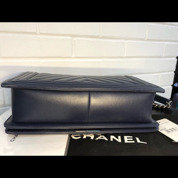 Chevron Chanel Boy Handbag - Picture 2 of 8